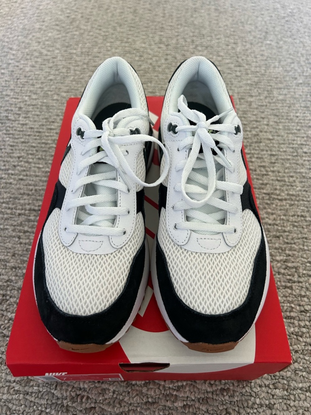 Nike Air Max Low Top Sneakers in White, Black & Dark Green - Picture 4 of 5